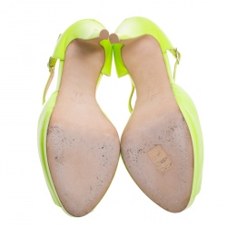 مملوكة مسبقًا Giuseppe Zanotti Neon Green Patent Leather T-Strap Platform Peep Toe Sandals Size 38