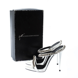 Pre Owned  Giuseppe Zanotti White Patent Leather Chain Detail Strappy Sandals Size 38