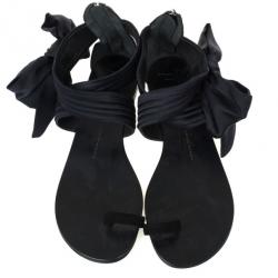 Pre Owned Giuseppe Zanotti Black Satin Toe Ring Bow Detail Flat Sandals Size 39.5