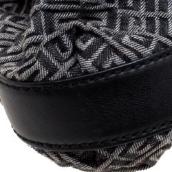 مملوكة مسبقًا حقيبة كتف جيفنشي جلد وكانفاس سوداء/ رمادية