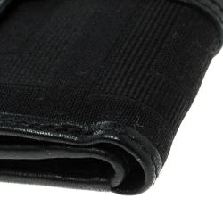 Pre Owned محفظة جيفنشي كومباكت شهيرة جلد وقماش سوداء