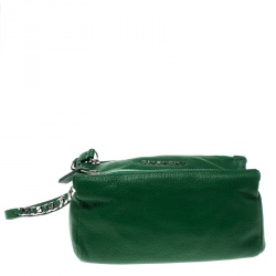 مملوكة مسبقًا Givenchy Green Leather Pandora Clutch