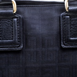 مملوكة مسبقًا حقيبة يد جيفنشي جلد وكانفاس مونوغرامية سوداء