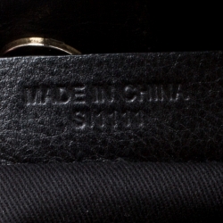 مملوكة مسبقًا حقيبة جيفنشي بيد علوية جلد سوداء