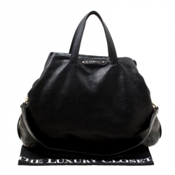 مملوكة مسبقًا حقيبة جيفنشي بيد علوية جلد سوداء