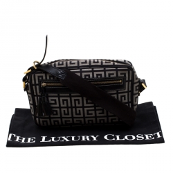 مملوكة مسبقًا حقيبة كروس جيفنشي جلد وكانفاس شهير بيضاء/ سوداء