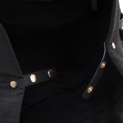 مملوكة مسبقًا حقيبة جيفنشي جلد وكانفاس مونوغرامية سوداء