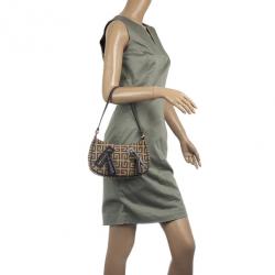 مملوكة مسبقًا Givenchy Monogram Small Shoulder Bag