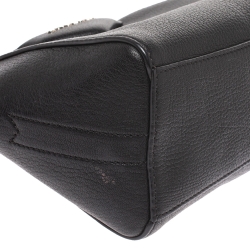 مملوكة مسبقًا Givenchy Black Leather Antigona Wristlet 