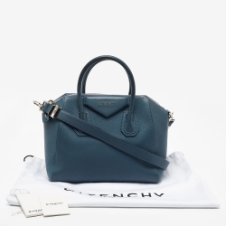 مملوكة مسبقًا Givenchy Blue Leather Small Antigona Satchel