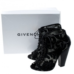 مملوكة مسبقًا بوت للكاحل جيفنشي أسود برباط مقدمة مفتوحة مقاس 38