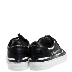 مملوكة مسبقًا Givenchy Black/White Leather Grafitti Low Top Sneakers Size 39.5