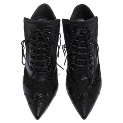 مملوكة مسبقًا Givenchy Black Leather And Lace Pointed Toe Ankle Booties Size 37