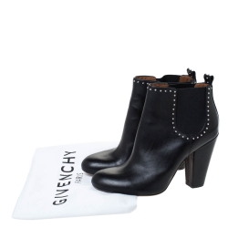 Pre Owned حذاء بوت للكاحل جيفنشي مقدمة مدببة جلد مرصع أسود مقاس 39