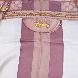 Pre Owned وشاح غوتشي طباعة شراشيب وردي GG حرير مربع