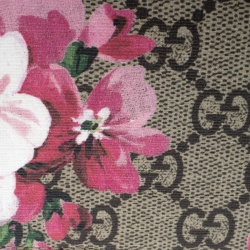 Gucci Beige/Pink GG Supreme Canvas Blooms Card Case