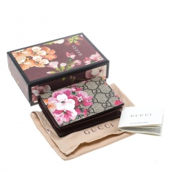 Gucci Beige/Pink GG Supreme Canvas Blooms Card Case