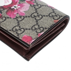 Gucci Beige/Pink GG Supreme Canvas Blooms Card Case