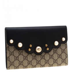 مملوكة مسبقًا حقيبة كلتش غوتشي بوني جلد وكانفاس GG مرصعة لؤلؤ سوداء/ بيج