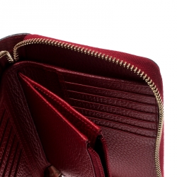 Pre Owned Gucci Red Pebbled Leather Zip Around Wallet
