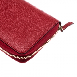 Pre Owned Gucci Red Pebbled Leather Zip Around Wallet