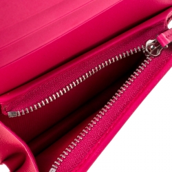 مملوكة مسبقًا Gucci Pink/Gold Guccy Logo Leather Bifold Compact Wallet