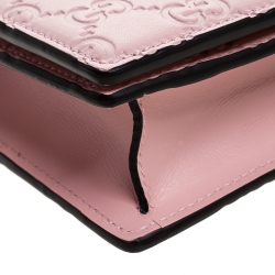 مملوكة مسبقًا Gucci Blush Pink Guccissima Leather Cat Head Chain Bag