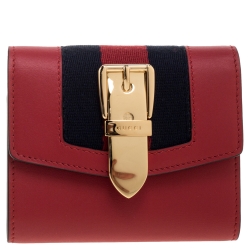مملوكة مسبقًا Gucci Red Leather Sylvie Trifold Wallet