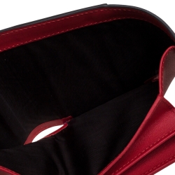 مملوكة مسبقًا Gucci Red Leather Sylvie Trifold Wallet