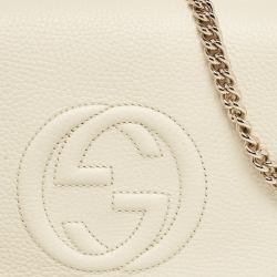 مملوكة مسبقًا Gucci Cream Leather Soho Flap Shoulder Bag