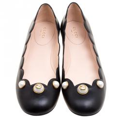 مملوكة مسبقًا حذاء باليرينا فلات غوتشي جلد أسود بلؤلؤ مزين مقاس 39