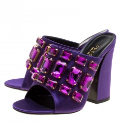 مملوكة مسبقًا حذاء مولز غوتشي سلايد مقدمة مفتوحة مزخرف كريستال تسا ساتان بنفسجي مقاس 37