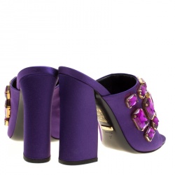 مملوكة مسبقًا حذاء مولز غوتشي سلايد مقدمة مفتوحة مزخرف كريستال تسا ساتان بنفسجي مقاس 37