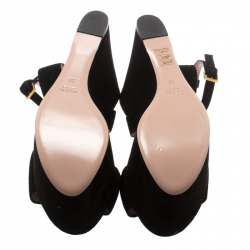 مملوكة مسبقًا Gucci Black Suede Horsebit Platform Ankle Strap Wedges Size 38