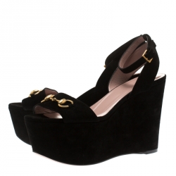 مملوكة مسبقًا Gucci Black Suede Horsebit Platform Ankle Strap Wedges Size 38