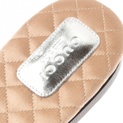 مملوكة مسبقًا Gucci Metallic Silver Quilted Leather Web Bow Rose Detail Princetown Mules Size 39