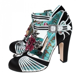 Pre Owned Gucci Black Satin And Sliver Leather Flower Embellished T Strap Sandals Size 37