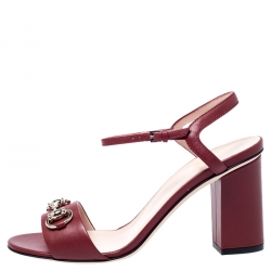مملوكة مسبقًا Gucci Red Leather Horsebit Open Toe Block Heel Ankle Strap Sandals Size 37
