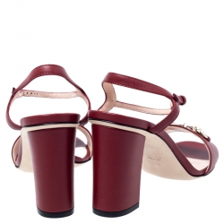 مملوكة مسبقًا Gucci Red Leather Horsebit Open Toe Block Heel Ankle Strap Sandals Size 37