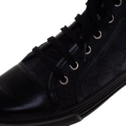 مملوكة مسبقًا حذاء رياضي غوتشي كانفاس GG سوبريم أزرق/ أبيض ومقدمة جلد بعنق مرتفع مقاس 42.5