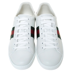 مملوكة مسبقًا Gucci White Leather Ace Bee Web Detail Low Top Sneakers Size 39.5