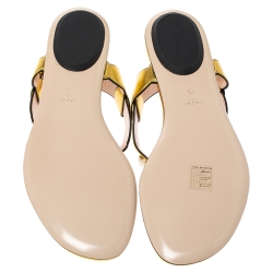 Pre Owned صندل فلات إصبع غوتشي "ويلو" مزين لؤلؤ صناعي جلد ذهبي مقاس 40