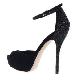 مملوكة مسبقًا Gucci Black Suede Studded Ankle Strap Platform Sandals Size 37.5