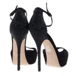 مملوكة مسبقًا Gucci Black Suede Studded Ankle Strap Platform Sandals Size 37.5