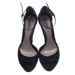 مملوكة مسبقًا Gucci Black Suede Studded Ankle Strap Platform Sandals Size 37.5