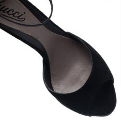 مملوكة مسبقًا Gucci Black Suede Studded Ankle Strap Platform Sandals Size 37.5