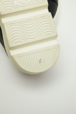 Gucci Black Leather Embroidered Bee Ace Platform Sneakers Size 37