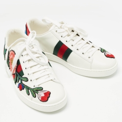 مملوكة مسبقًا Gucci White Leather Floral Embroidered Ace Sneakers Size 35.5