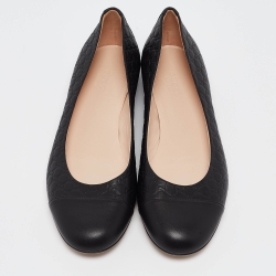 مملوكة مسبقًا Gucci Black Microguccissima Leather Ballet Flats Size 39