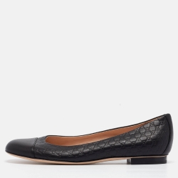 مملوكة مسبقًا Gucci Black Microguccissima Leather Ballet Flats Size 39